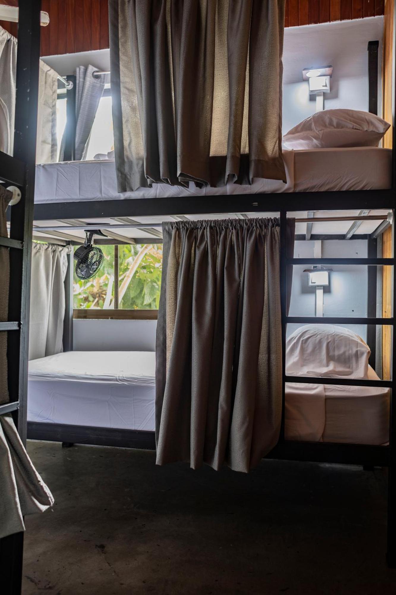 Argdivan Beach Hostel Sámara Dış mekan fotoğraf